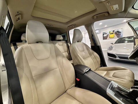 2016 Volvo XC60 T5 Platinum