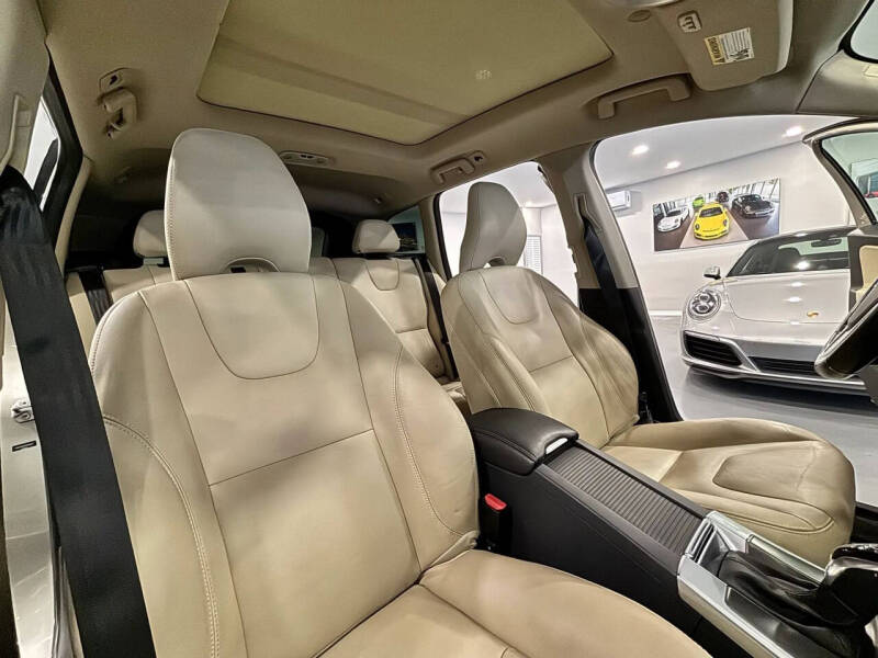 2016 Volvo XC60 T5 Platinum