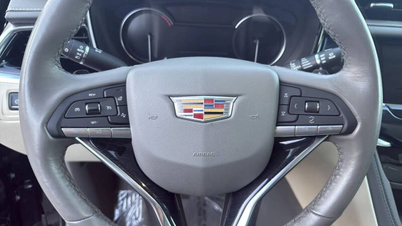 2025 Cadillac XT6 Premium Luxury