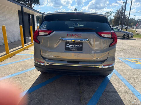 2024 GMC Terrain SLT