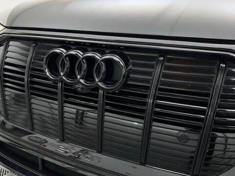 2023 Audi e-tron quattro Premium