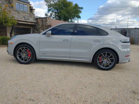 2022 Porsche Cayenne GTS Coupe