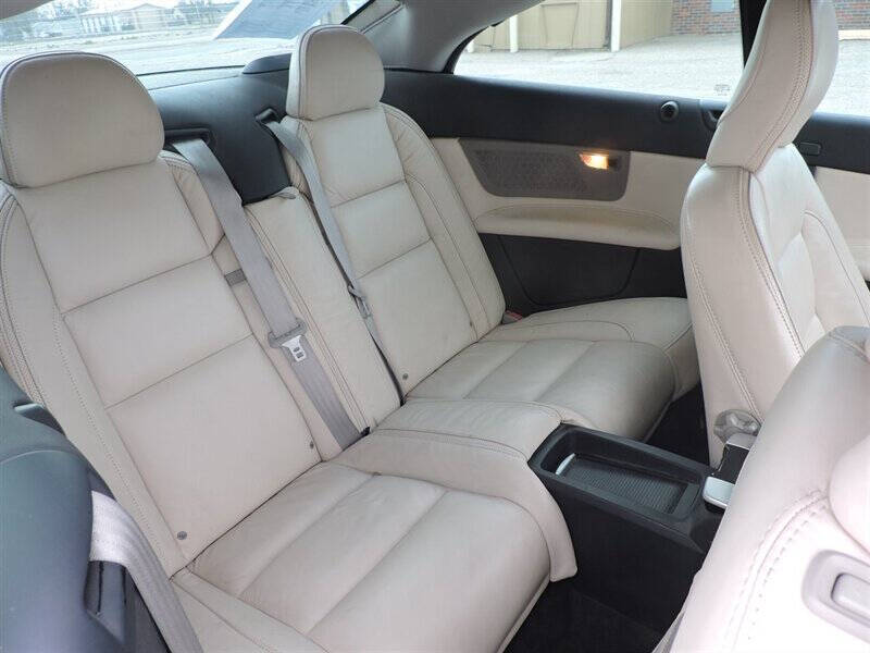 2011 Volvo C70 T5