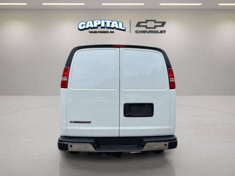 2025 Chevrolet Express 2500