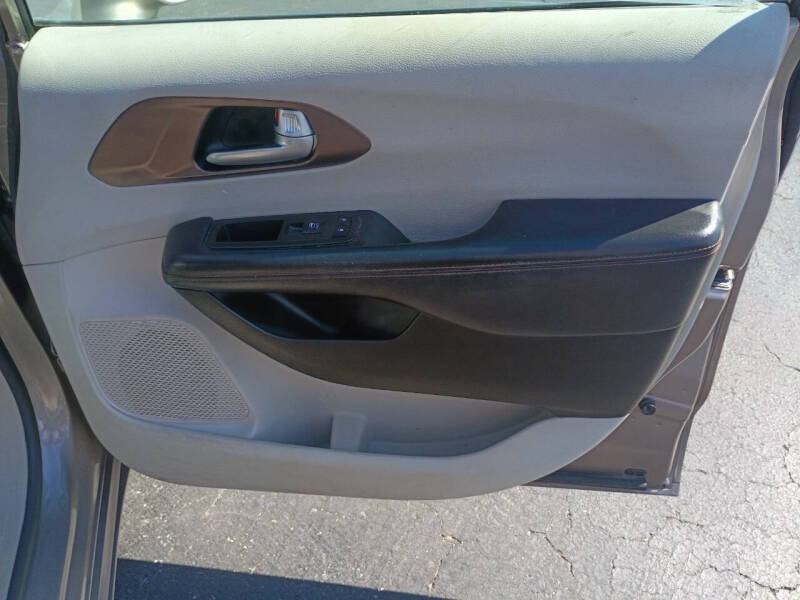2017 Chrysler Pacifica Touring Plus