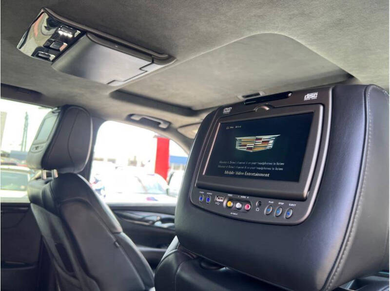 2019 Cadillac Escalade Platinum