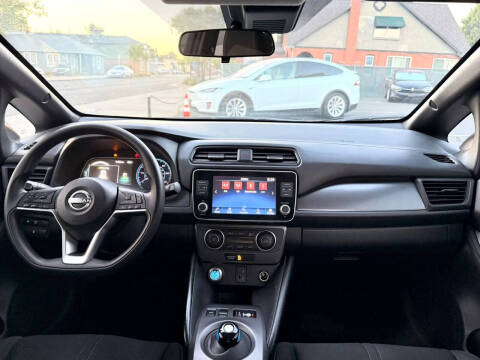 2023 Nissan LEAF S