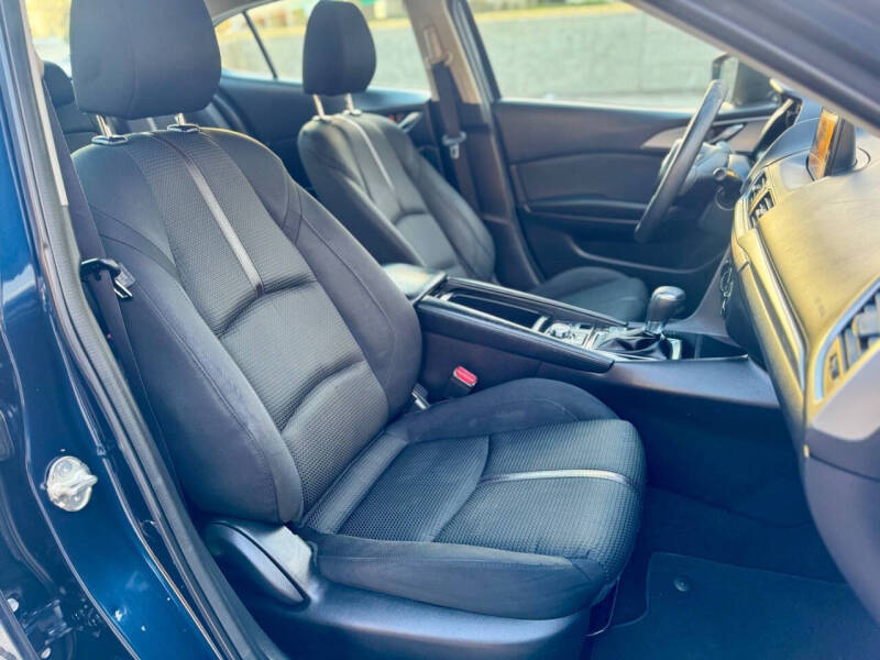 2017 Mazda MAZDA3 Sport