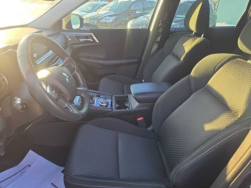 2023 Mitsubishi Outlander