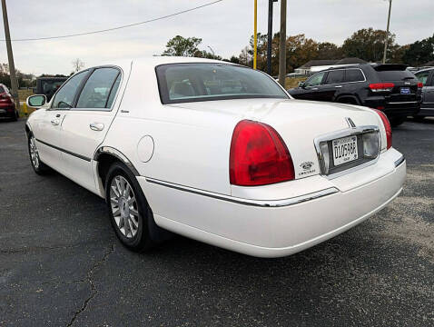 2006 Lincoln Town Car Signature