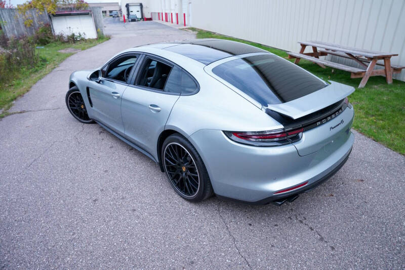 2018 Porsche Panamera 4S