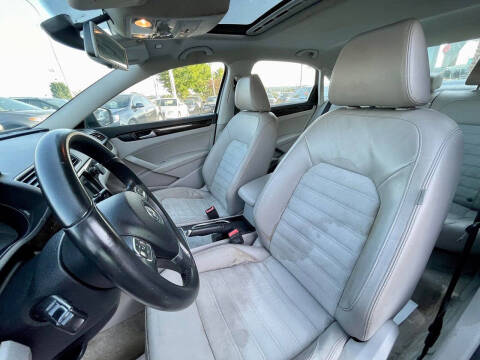 2015 Volkswagen Passat 1.8T SEL Premium