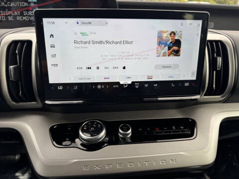 2025 Ford Expedition Active