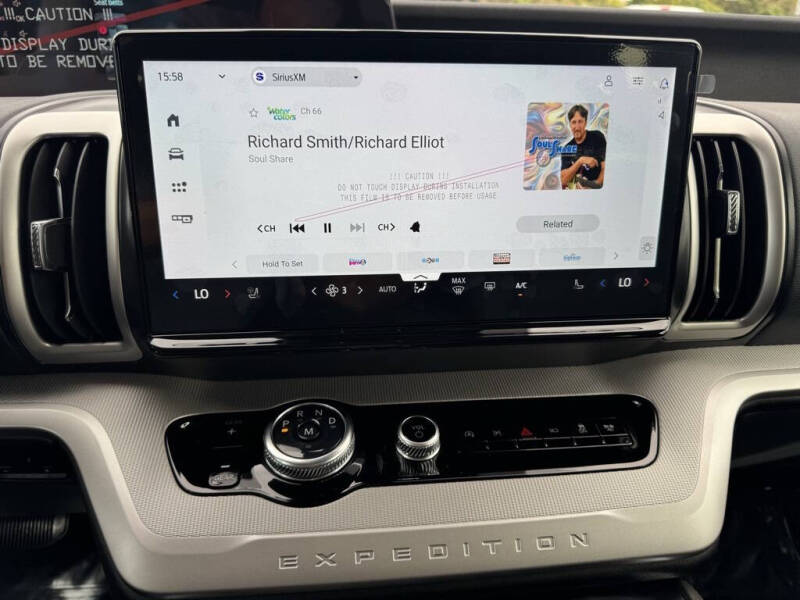 2025 Ford Expedition Active