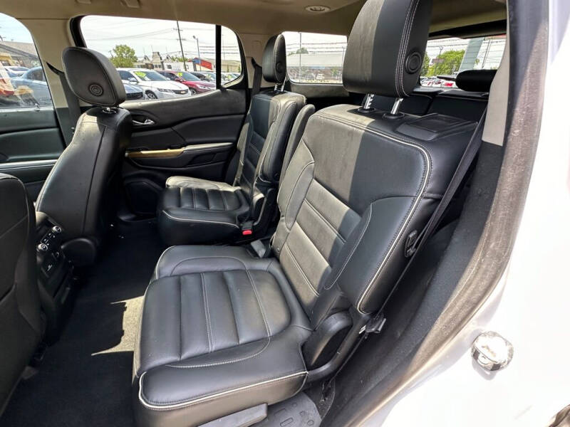 2017 GMC Acadia Denali