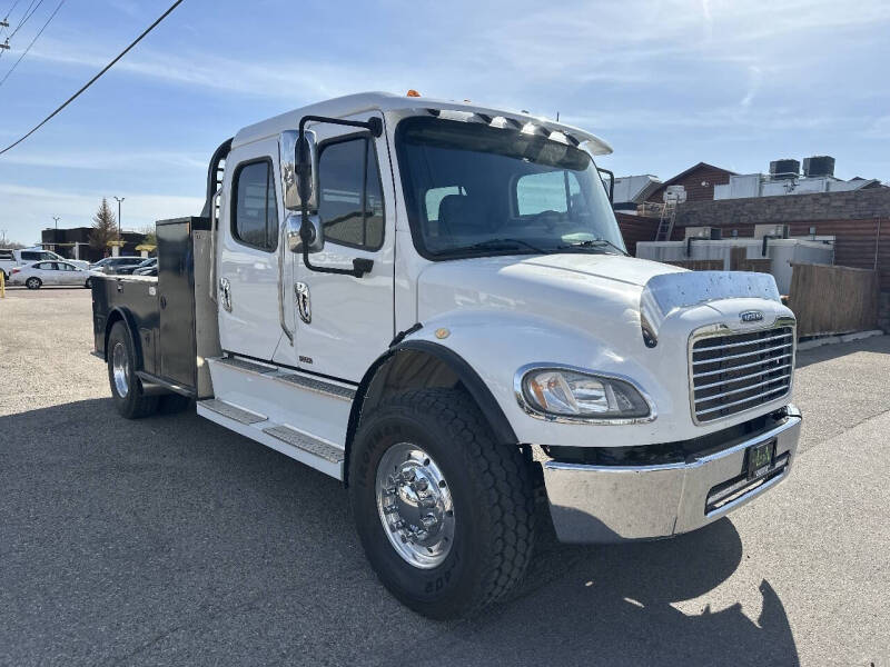 2017 Freightliner M2 106