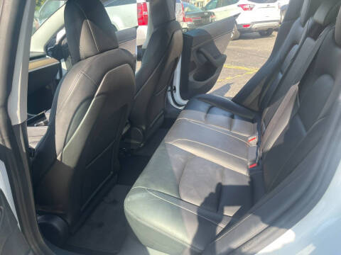 2020 Tesla Model 3 Standard Range Plus