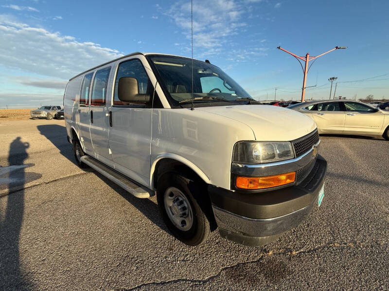 2022 Chevrolet Express 2500