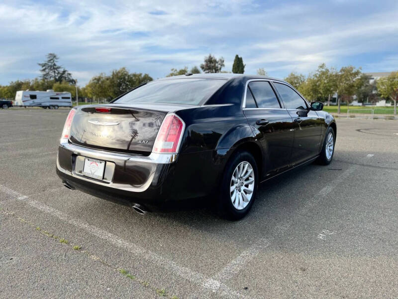 2012 Chrysler 300