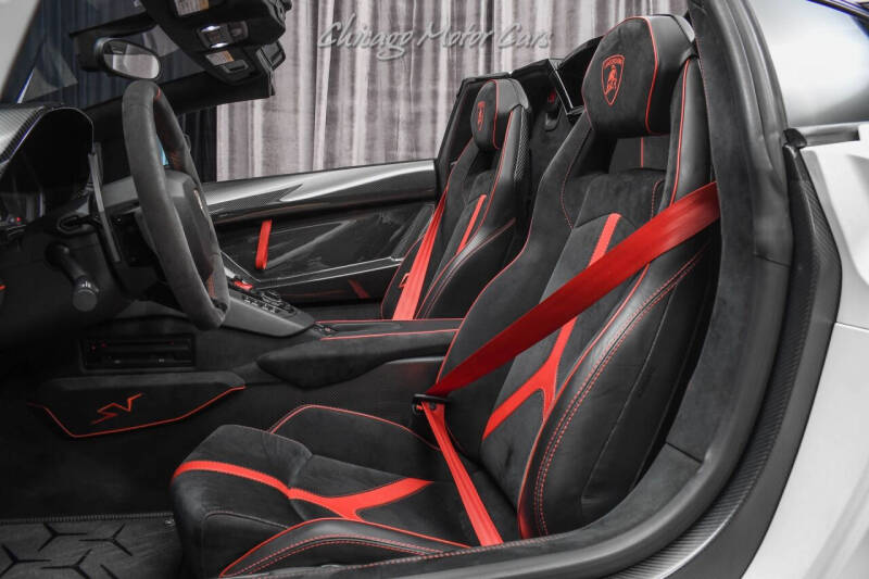 2016 Lamborghini Aventador LP 750-4 SV