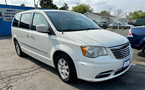 2013 Chrysler Town and Country for sale at NICAS AUTO SALES INC in Loves Park IL