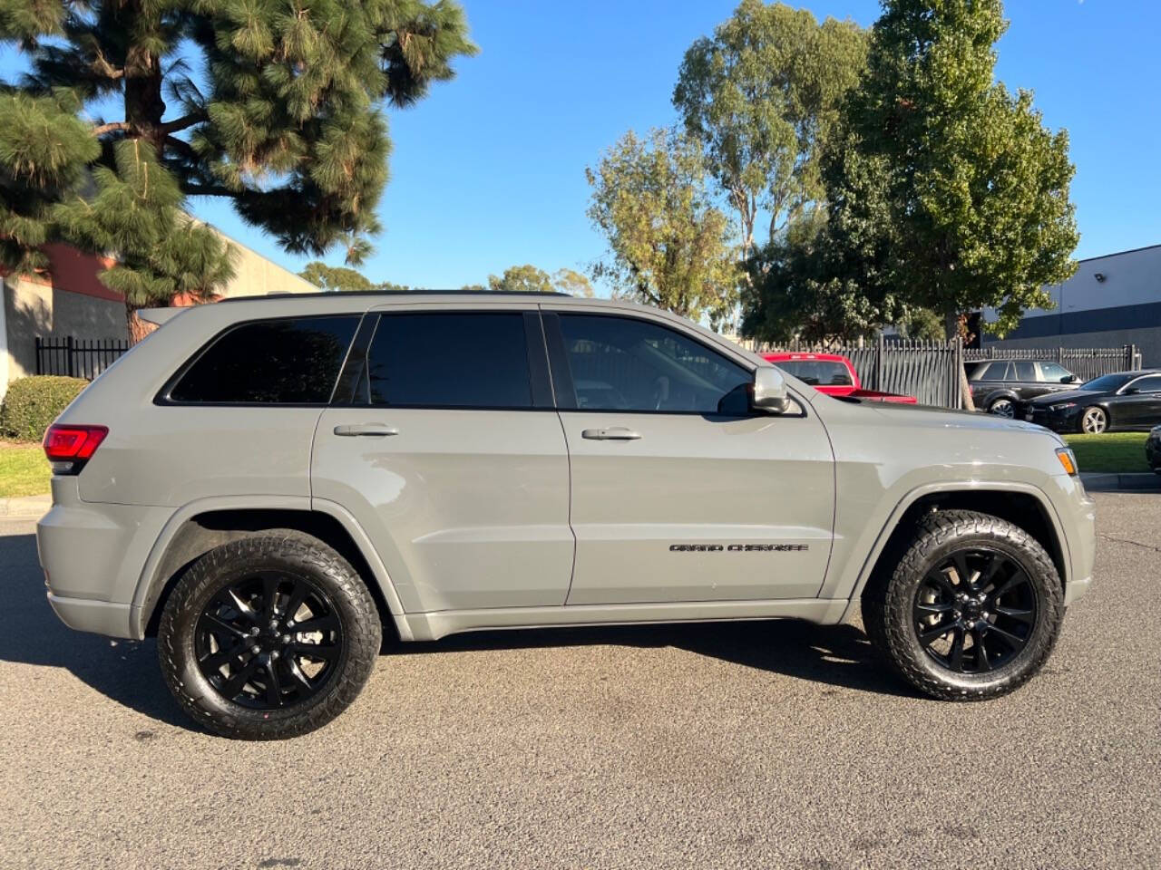 2019 Jeep Grand Cherokee for sale at ZRV AUTO INC in Brea, CA