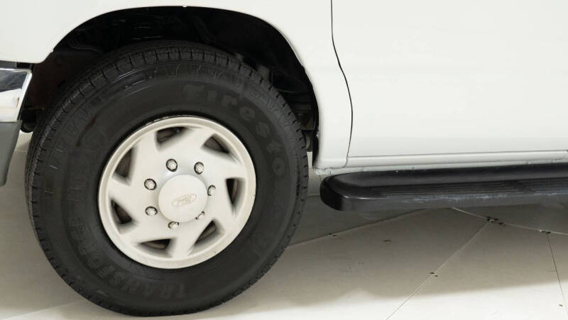 2001 Ford E-Series E-350 SD XLT