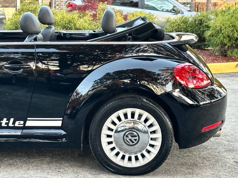 2013 Volkswagen Beetle Convertible 2.5L 50s Edition