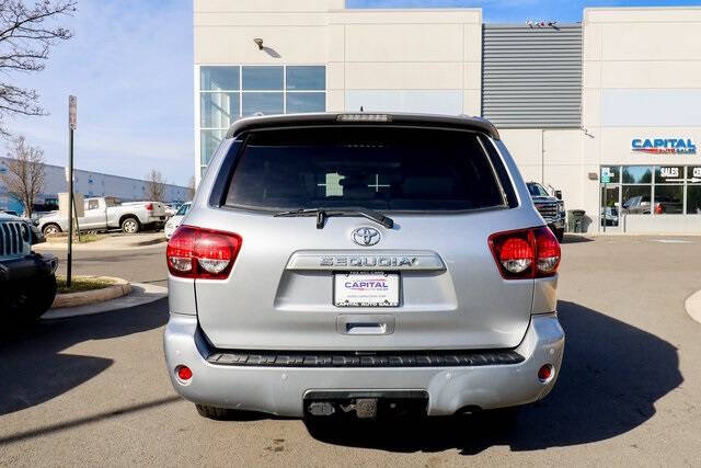 2018 Toyota Sequoia SR5