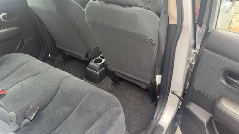 2010 Nissan Versa 1.8 S