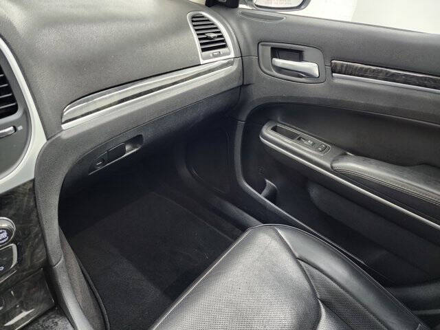 2019 Chrysler 300 Limited