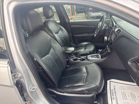 2012 Chrysler 200 Limited