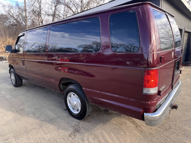 2005 Ford E-Series E-250