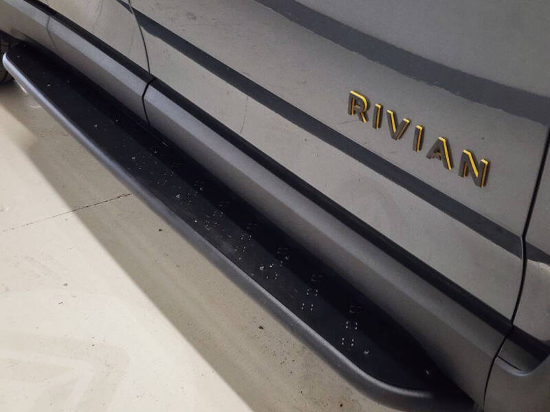 2023 Rivian R1T Adventure