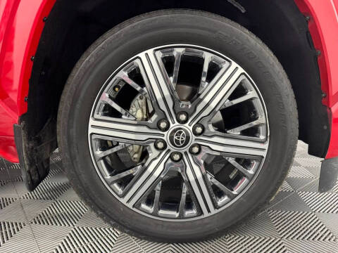 2023 Toyota Sequoia Capstone