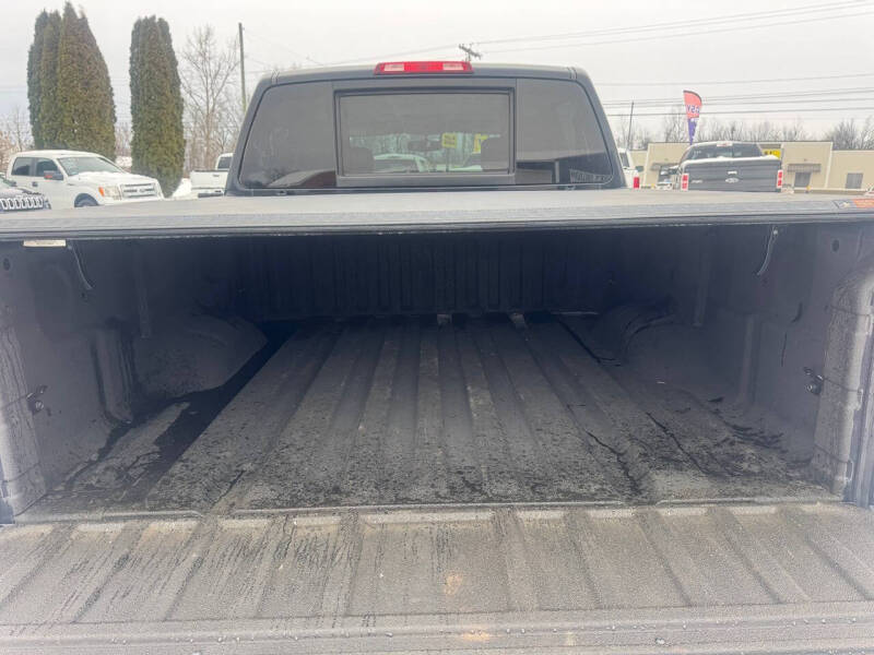 2012 Nissan Titan SV