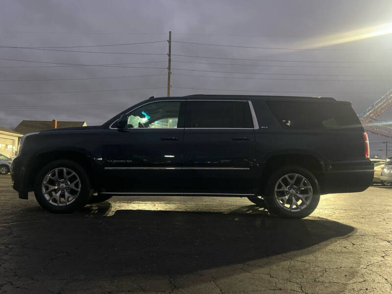 2017 GMC Yukon XL SLT