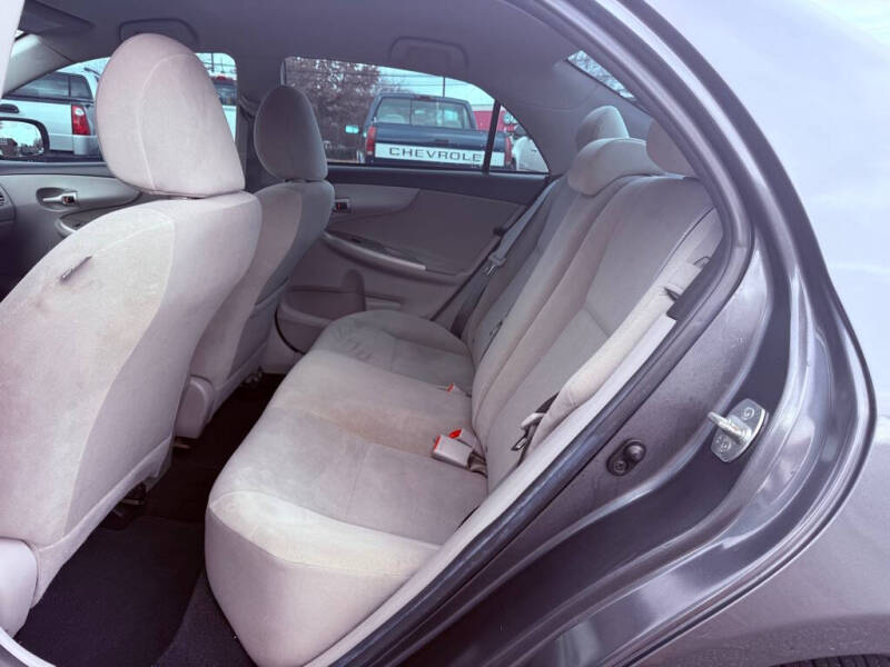 2013 Toyota Corolla LE