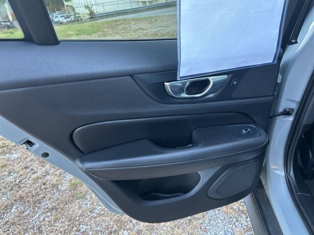 2024 Volvo V60 Cross Country B5 Plus