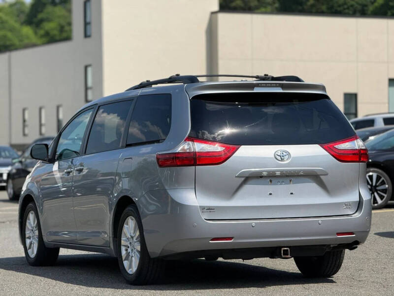 2015 Toyota Sienna