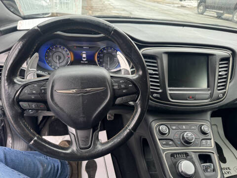 2016 Chrysler 200 S