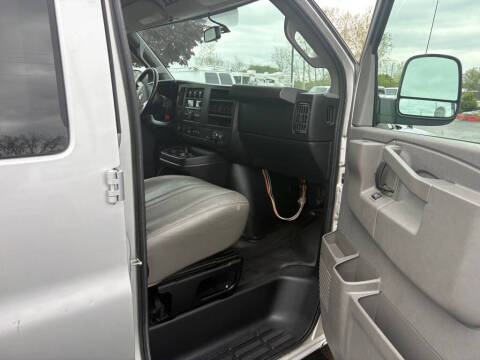 2017 Chevrolet Express LS 3500
