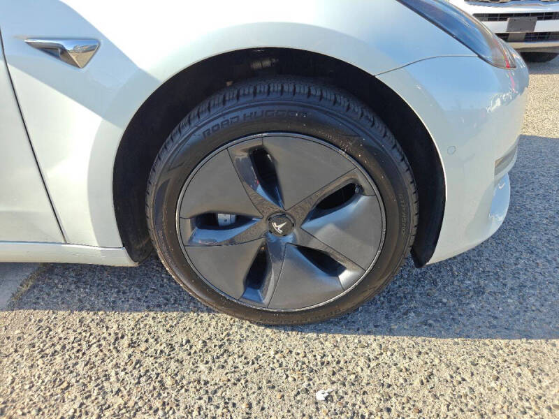 2020 Tesla Model 3 Standard Range