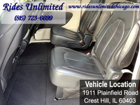 2017 Chrysler Pacifica Touring-L Plus