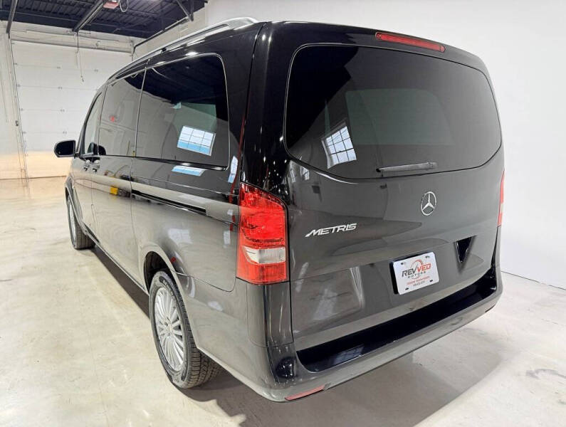 2017 Mercedes-Benz Metris Passenger