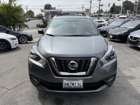 2019 Nissan Kicks SR