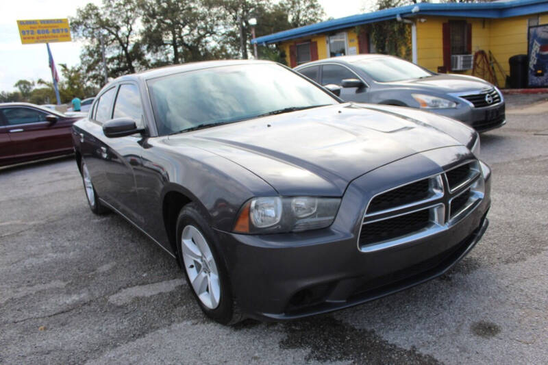 2013 Dodge Charger SE photo 9