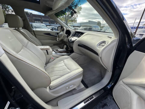 2013 Infiniti JX35