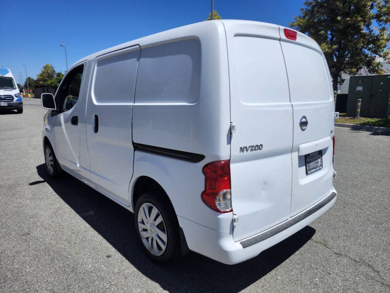 2017 Nissan NV200