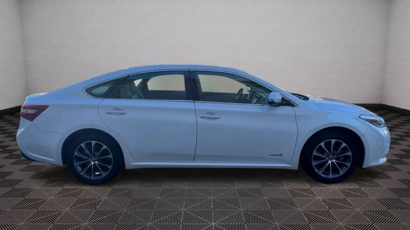 2016 Toyota Avalon Hybrid XLE Premium